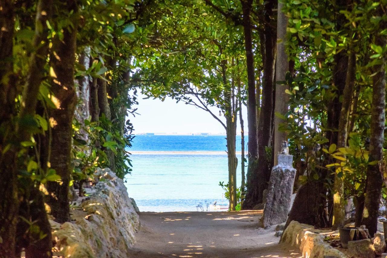 Kariyushi Condominium Resort Motobu The Beach Garden House ภายนอก รูปภาพ